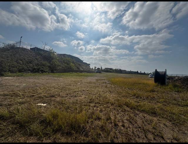 13,000M² VACANT LAND TO LET IN RIET RIVER